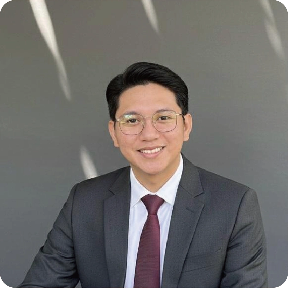 Julian Loh（取締役 / COO）のポートレート写真